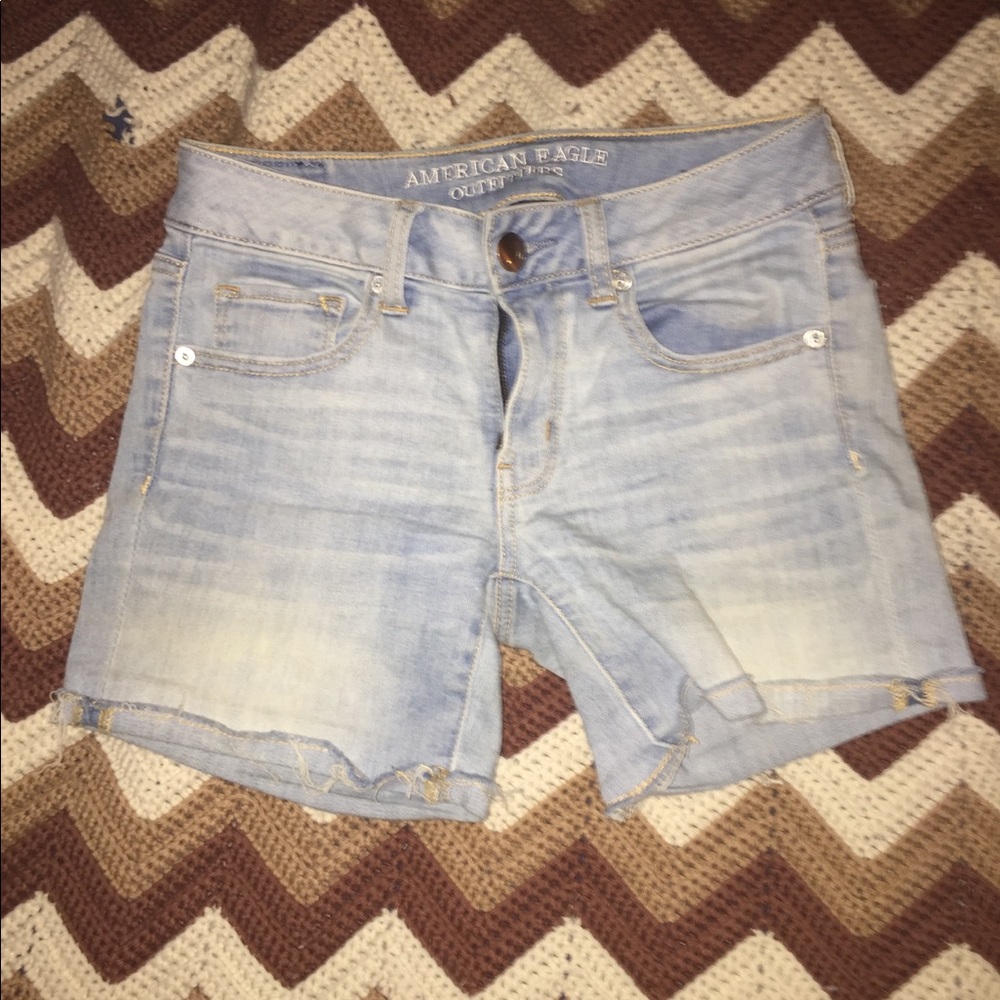 American Eagle jean shorts. Super stretch size 2